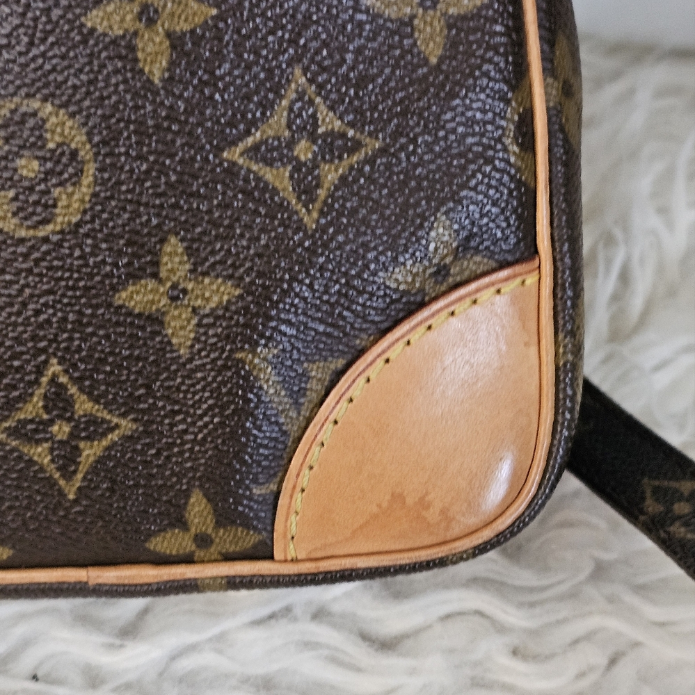 Authentuc Louis Vuitton Danube PM Monogram Crossbody Bag - Picture 12 of 16